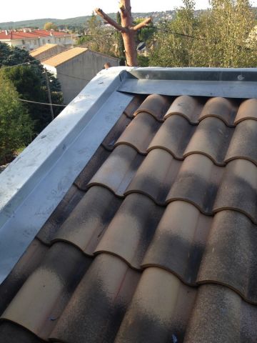 Couvreur zingueur Velaux